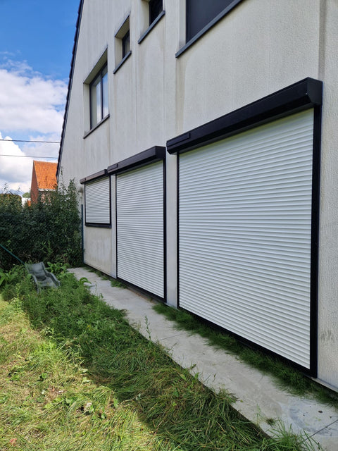 Voorzetrolluik zonne-energie - NU 100 EUR korting per 2 rolluiken!