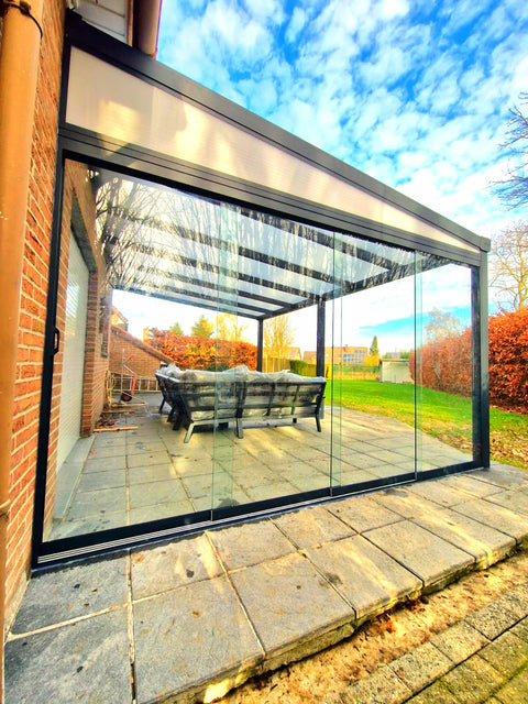 Terrasoverkapping met schuin dak