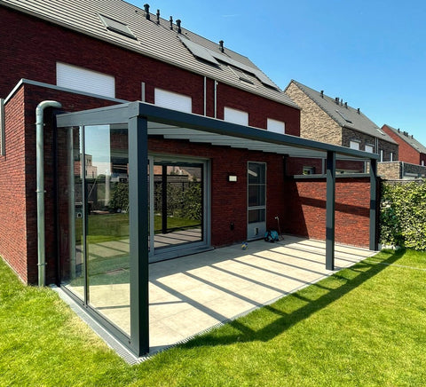 Terrasoverkapping met schuin dak