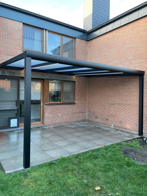 Terrasoverkapping met schuin dak