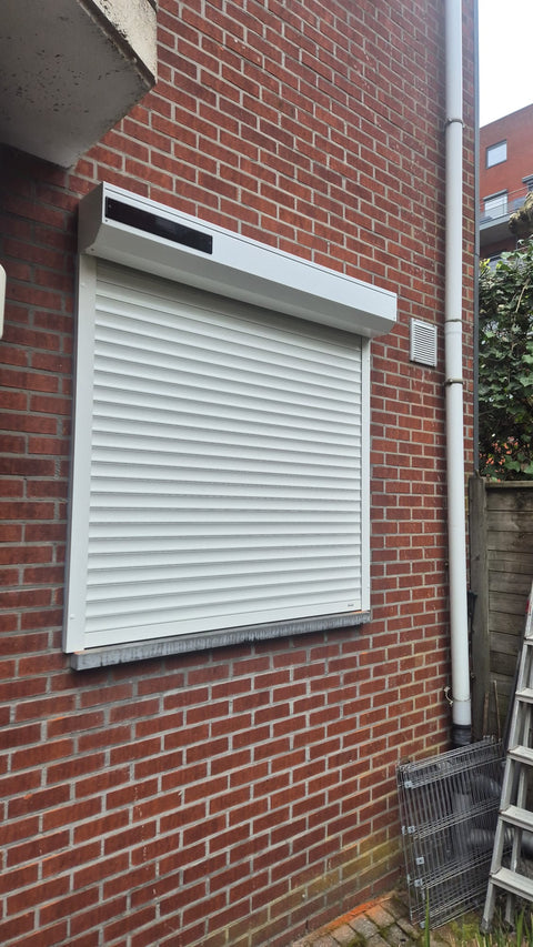 Voorzetrolluik zonne-energie