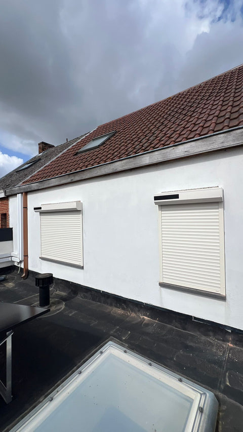 Voorzetrolluik zonne-energie