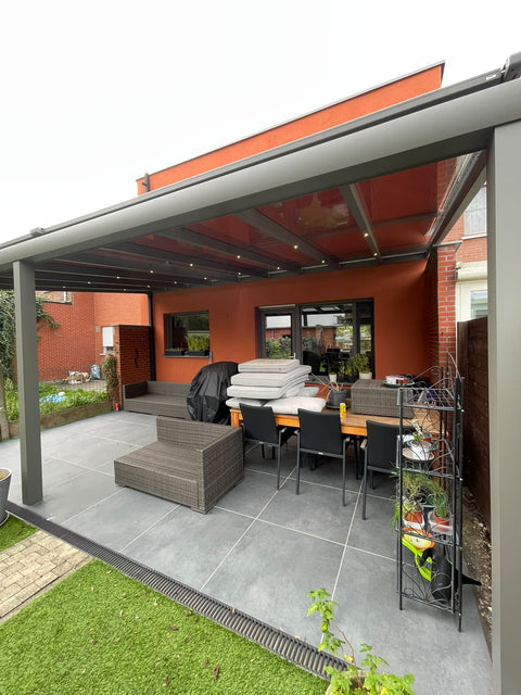 Terrasoverkapping met schuin dak